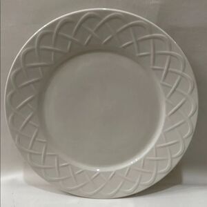 Picnic Oneida White Geometric Dinnerware Serving Platter Plate 12 1/4 In Round